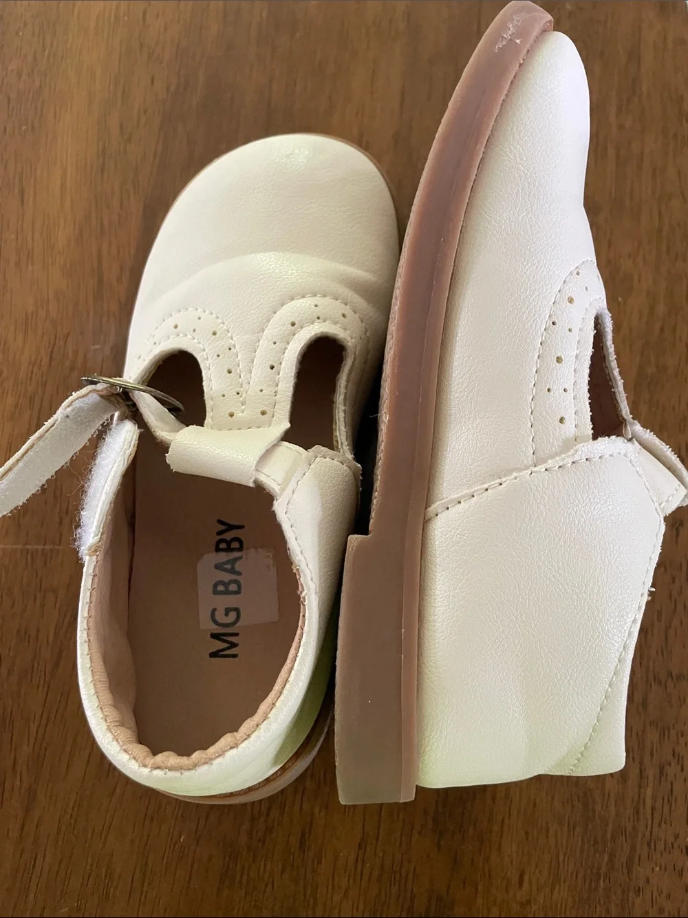 MG Baby white Girls' T-Strap Dress Shoes euro 29 - approx size 10-10.5